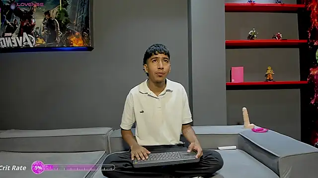 Ender h0tt online show from April 7, 2:06 pm