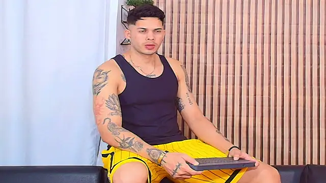 johan speitzer online show from April 11, 12:18 am