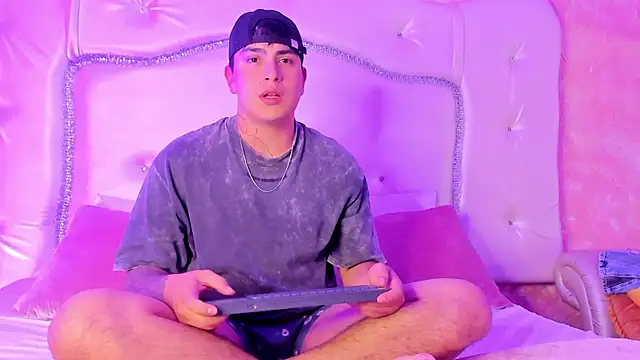 ThomasThundr online show from March 19, 6:05 am