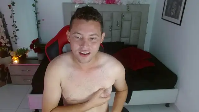 sven fox723 online show from April 26, 1:52 pm