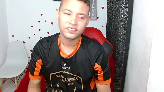 sven fox723 online show from April 17, 11:57 am