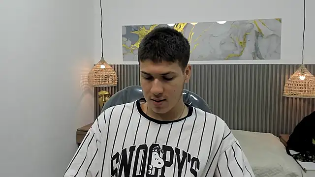 AlessandroFranco online show from April 9, 1:28 pm