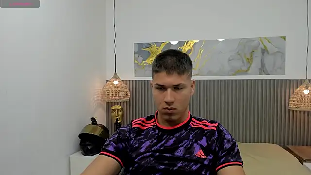 AlessandroFranco online show from April 13, 1:23 pm