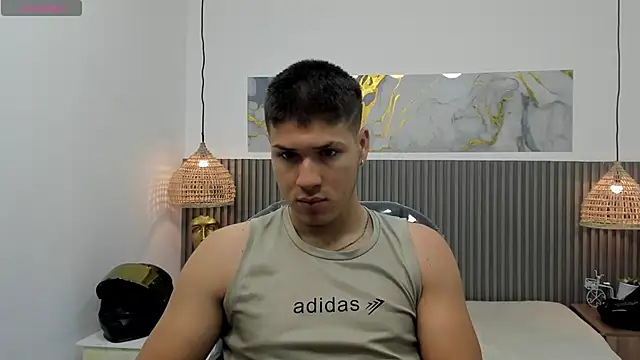 AlessandroFranco online show from March 29, 1:44 pm