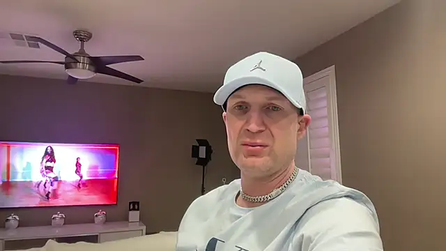 Naughty Ken Barbie-69 online show from April 8, 10:25 am