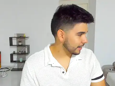 LatinBeardCali online show from March 28, 2:56 am