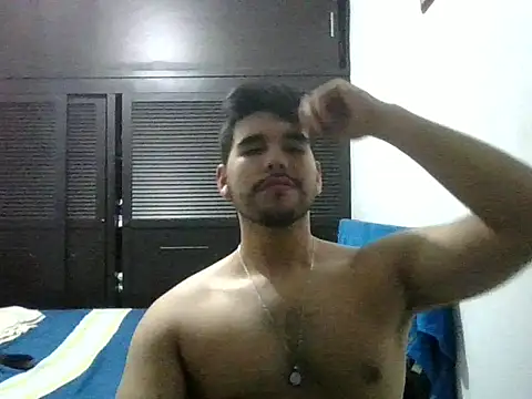 LatinBeardCali online show from April 11, 6:42 am