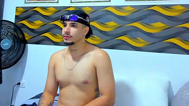 Leon Hotx online show from March 27, 6:42 pm