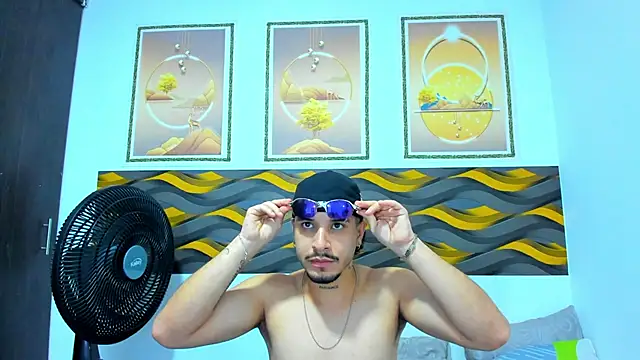 Leon Hotx online show from May 28, 7:23 pm