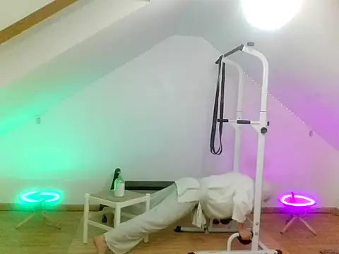 NinjaLaser online show from April 11, 7:28 pm