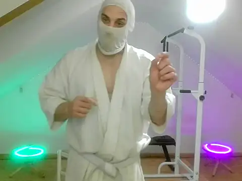 NinjaLaser online show from April 5, 7:43 pm