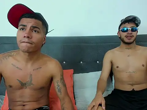 StivennCardona online show from April 6, 8:53 pm