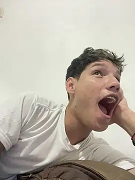 Theus26  online show from April 15, 12:32 am