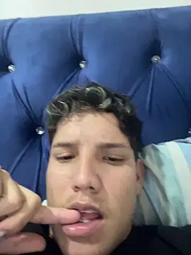 Theus26  online show from April 16, 12:54 am