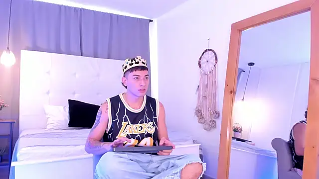 Thiago 2003  online show from April 1, 1:41 pm