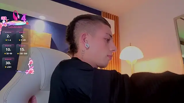 Luca Prince  online show from April 16, 4:01 am