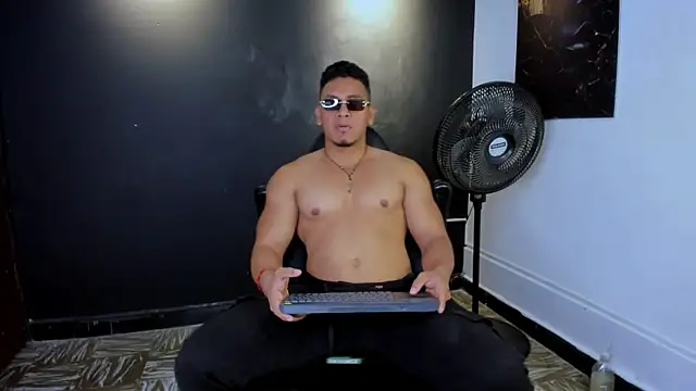 Floyd212 Vibes online show from April 12, 10:32 pm