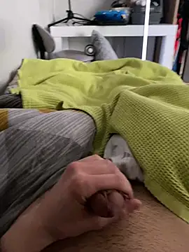 hardboii00 online show from April 16, 4:12 am