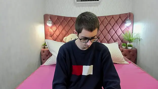 RonBevs online show from April 9, 7:20 pm