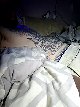 redandjuicy online show from April 9, 4:32 am