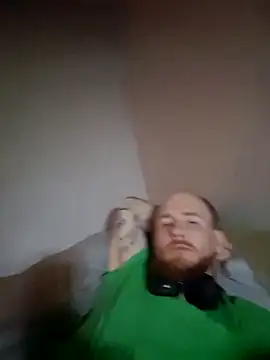 redandjuicy online show from April 15, 4:45 am