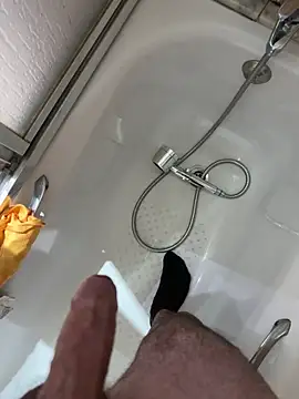 licanp online show from April 7, 9:37 pm