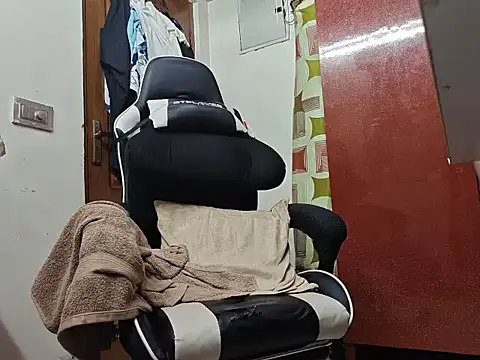 Lovers Sweat5 online show from March 27, 6:42 pm