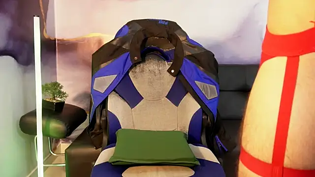 Oliver Dallas1 online show from April 9, 4:43 am