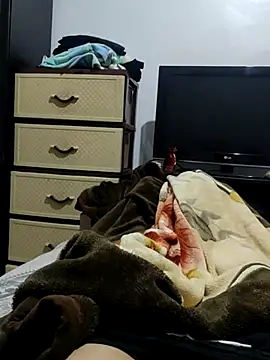 JoyousArray85 online show from April 9, 6:25 pm