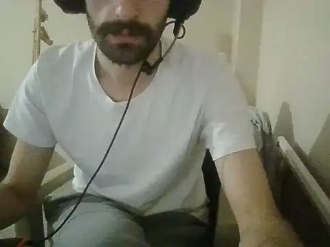 Bigfeet47dikcis17 online show from March 27, 5:58 pm