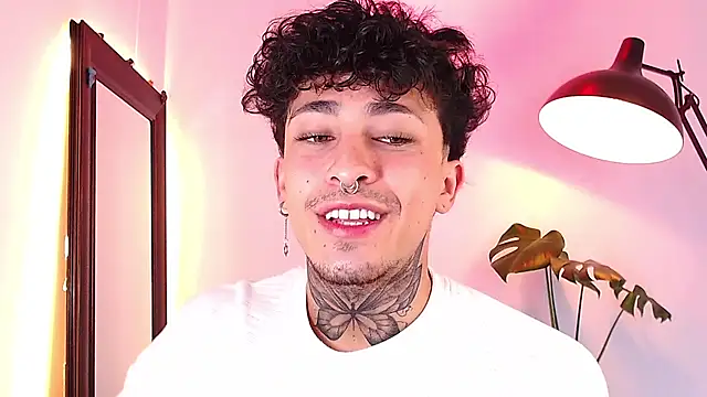 stevennavarro online show from April 6, 5:36 pm