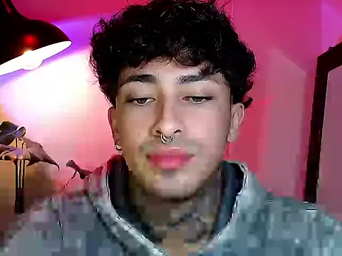 stevennavarro online show from April 5, 12:41 am