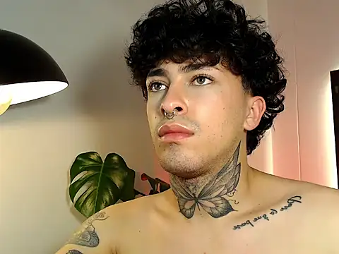 stevennavarro online show from March 16, 5:44 am