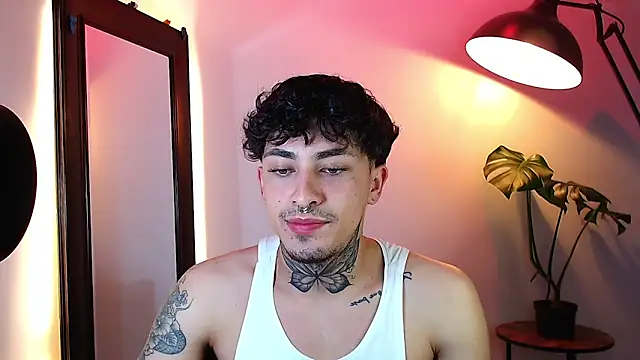 stevennavarro online show from April 7, 9:59 pm