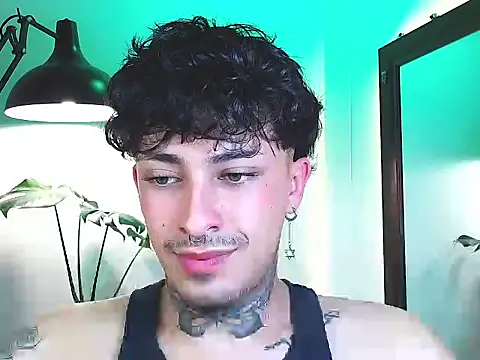 stevennavarro online show from April 11, 10:02 pm