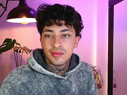 stevennavarro online show from March 27, 11:16 pm