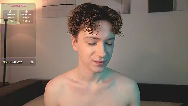 Angel Crave online show from April 7, 8:20 pm