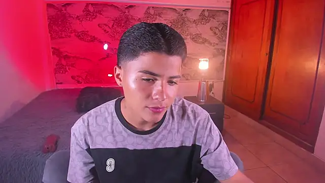 Liam Dustin online show from March 24, 9:19 pm