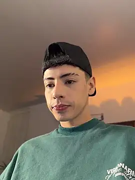 SebastianReed  online show from April 4, 4:42 am