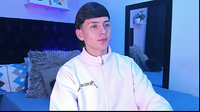 Andrew restrepoo online show from July 12, 1:07 am