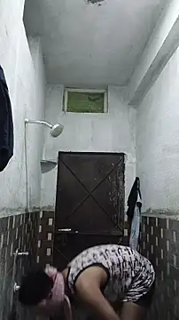 xyz 2giT online show from March 21, 11:03 am