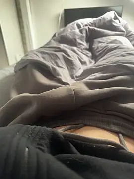 Leonks10 online show from April 5, 1:51 pm