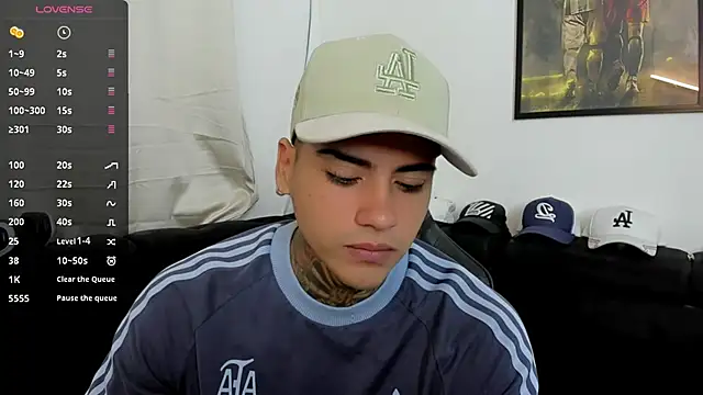 sweetlatinoboy online show from March 19, 10:29 am