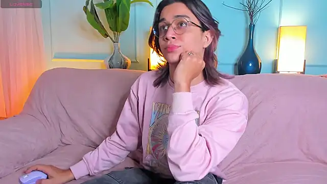 Keita Moon online show from April 16, 11:21 am