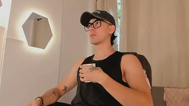 etham wolf1 online show from April 9, 5:30 pm