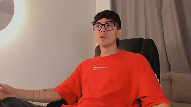 etham wolf1 online show from April 14, 5:45 pm