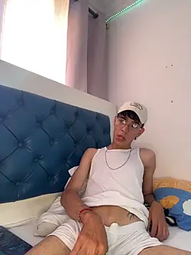 Milo Gunnar online show from April 15, 7:58 pm