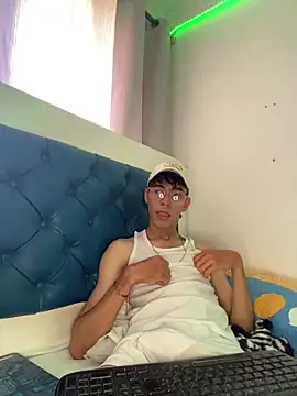 Milo Gunnar online show from April 15, 7:47 pm