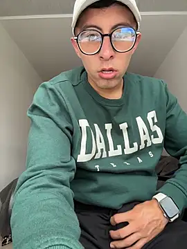 LeonBlazze online show from April 14, 9:14 pm