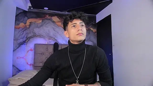 MaxiimoRomano  online show from April 8, 12:47 pm